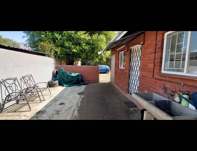 4 BEDROOM HOUSE FOR SALE IN MERRIVALE